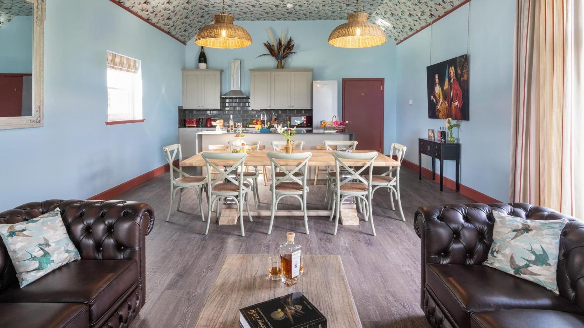 Meikleour Arms Hotel & Restaurant מראה חיצוני תמונה